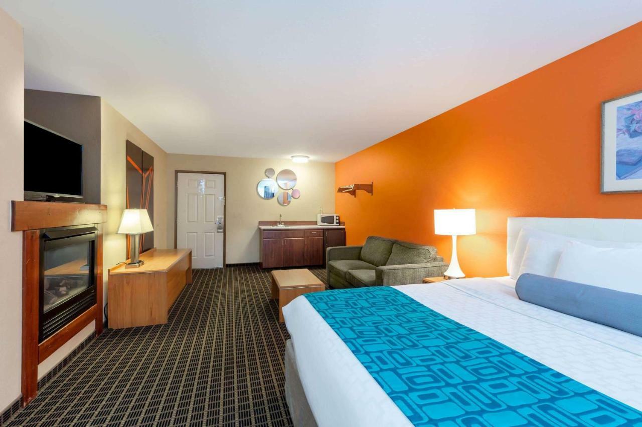 ฮาวเวิร์ด จอห์นสัน บาย วินด์แฮม ลีเวนเวิร์ธ Hotel เลเวนเวิร์ท ภายนอก รูปภาพ